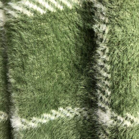 Torrid green white plaid fuzzy knit button front shacket jacket size 2 or 2X - Picture 13 of 14